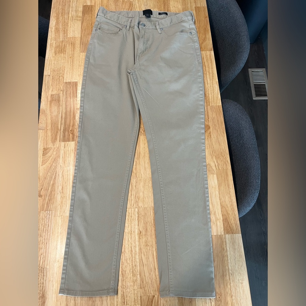 H&M Khaki Slim Fit. Men’s size 31
